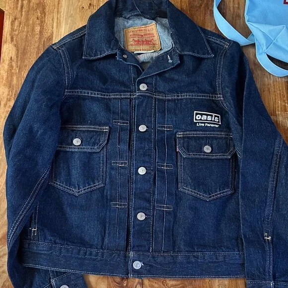 Levi's X Oasis Unisex TYPE II TRUCKER JACKET /Dark Blue nwt Live